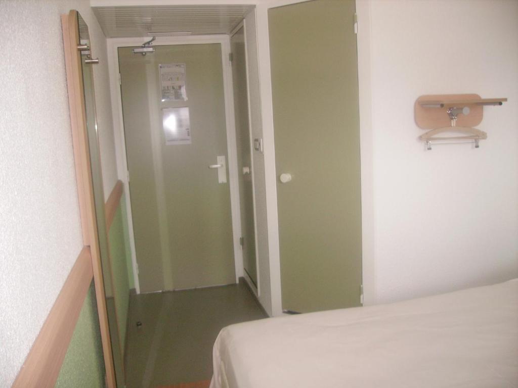 Ibis Budget Remiremont Quarto foto