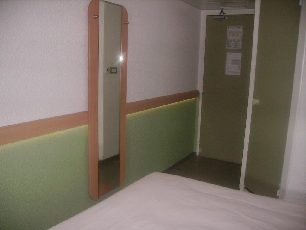 Ibis Budget Remiremont Quarto foto